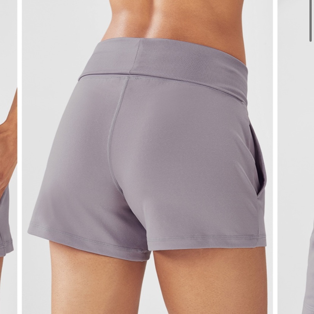 Fabletics Maj short - Picture 3 of 10